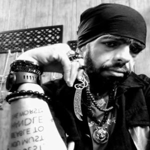 بیوگرافی خواننده پاپ و ارزشی سید حجت نبوی منش