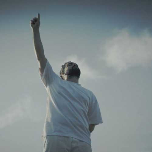 دانلود آهنگ جدید بهرام به نام آغوش